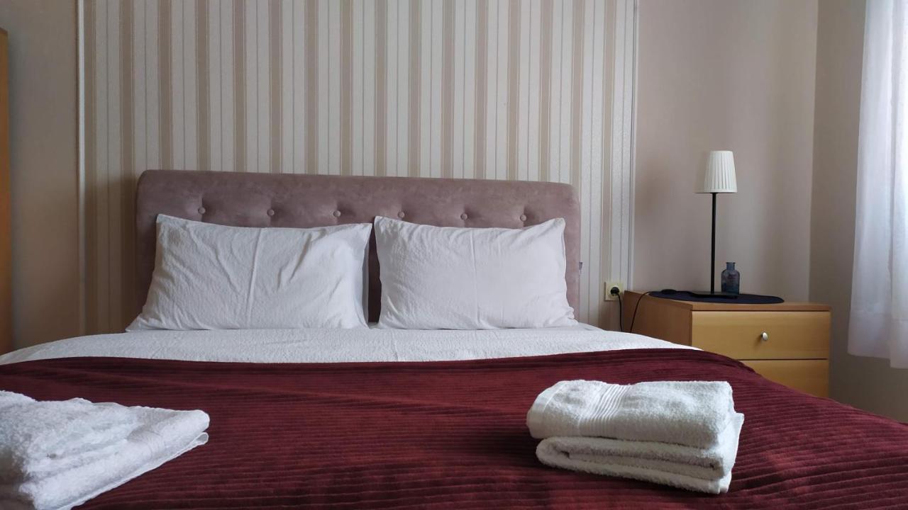 Community Park Apartment Ni Екстериор снимка