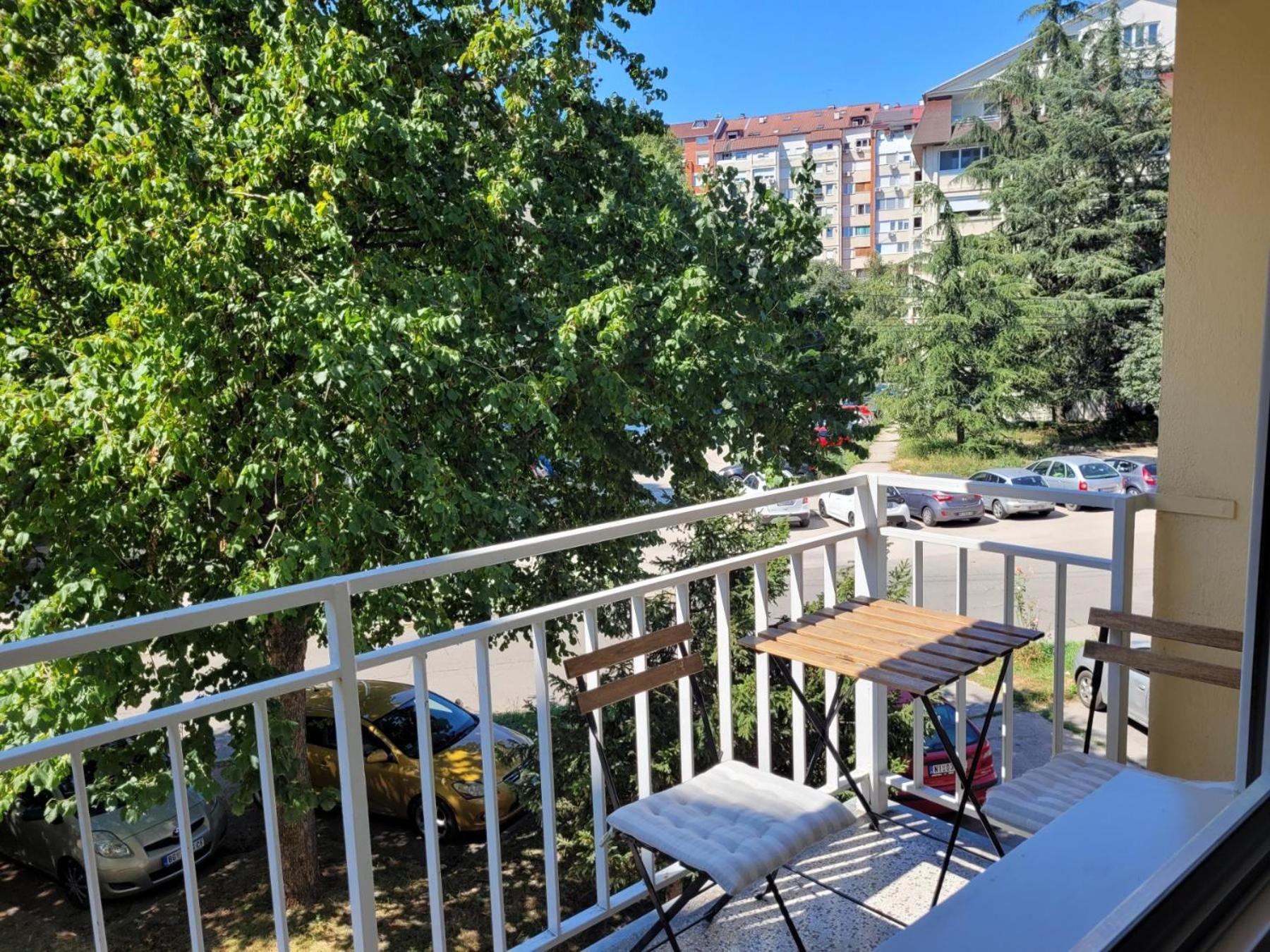 Community Park Apartment Ni Екстериор снимка
